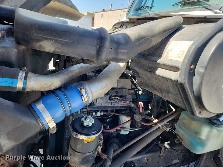 image for item MW9709 2002 International 2554  sewer jetter truck