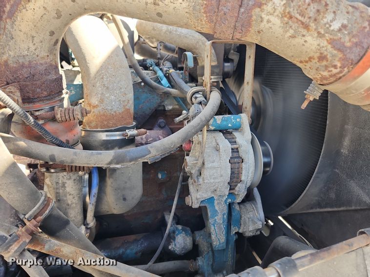 image for item MW9709 2002 International 2554  sewer jetter truck