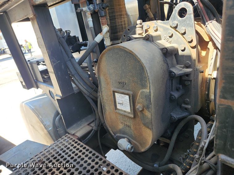 image for item MW9709 2002 International 2554  sewer jetter truck