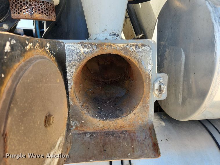 image for item MW9709 2002 International 2554  sewer jetter truck