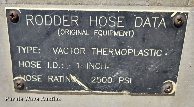 image for item MW9709 2002 International 2554  sewer jetter truck