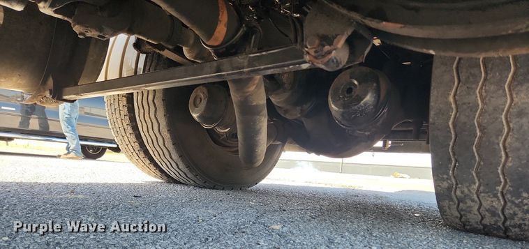 image for item MW9709 2002 International 2554  sewer jetter truck