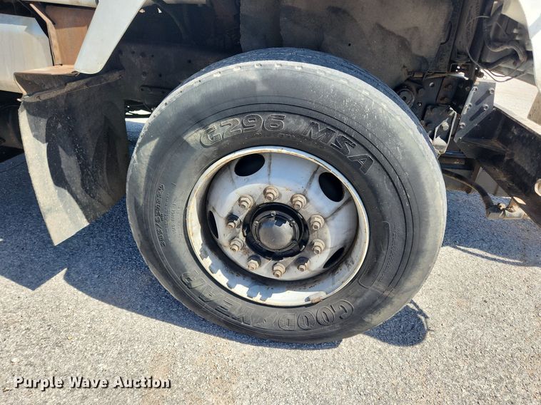 image for item MW9709 2002 International 2554  sewer jetter truck