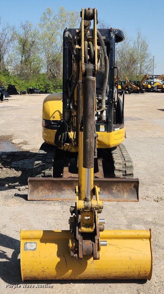 image for item MW9713 2005 Caterpillar 303CR  mini excavator