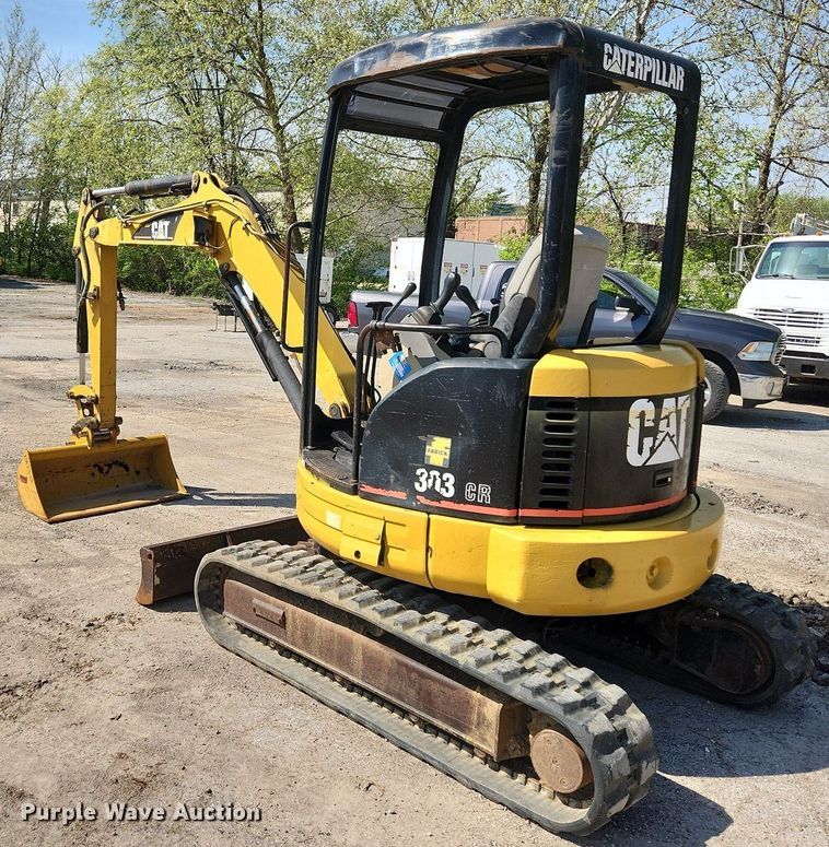image for item MW9713 2005 Caterpillar 303CR  mini excavator