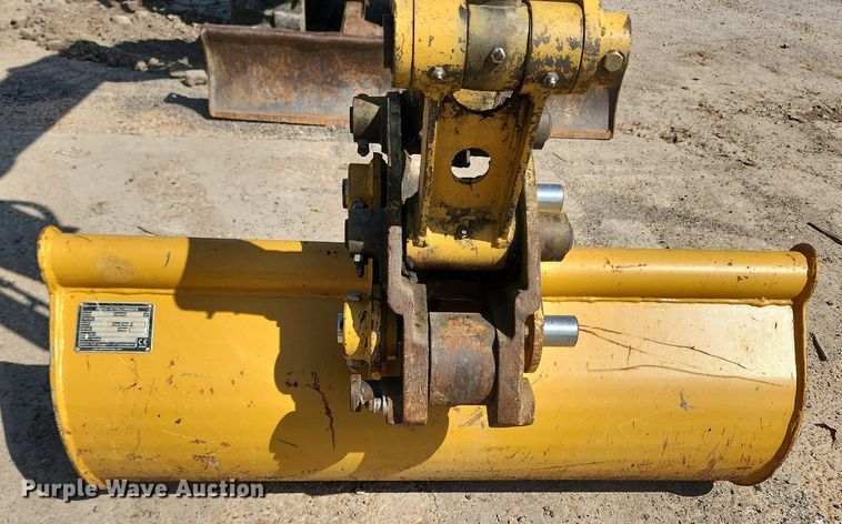 image for item MW9713 2005 Caterpillar 303CR  mini excavator