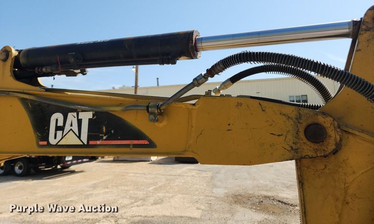 image for item MW9713 2005 Caterpillar 303CR  mini excavator