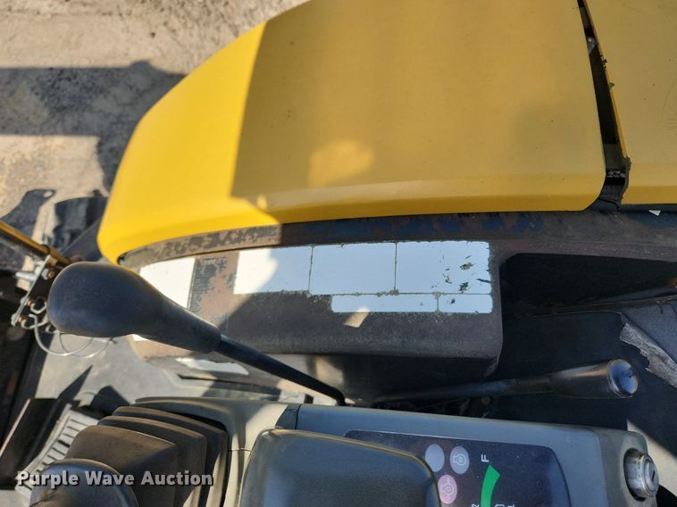 image for item MW9713 2005 Caterpillar 303CR  mini excavator