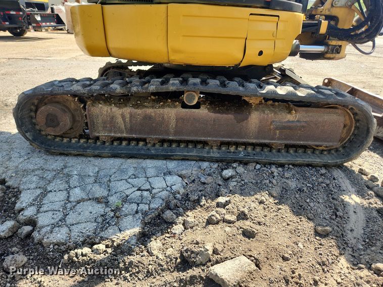 image for item MW9713 2005 Caterpillar 303CR  mini excavator