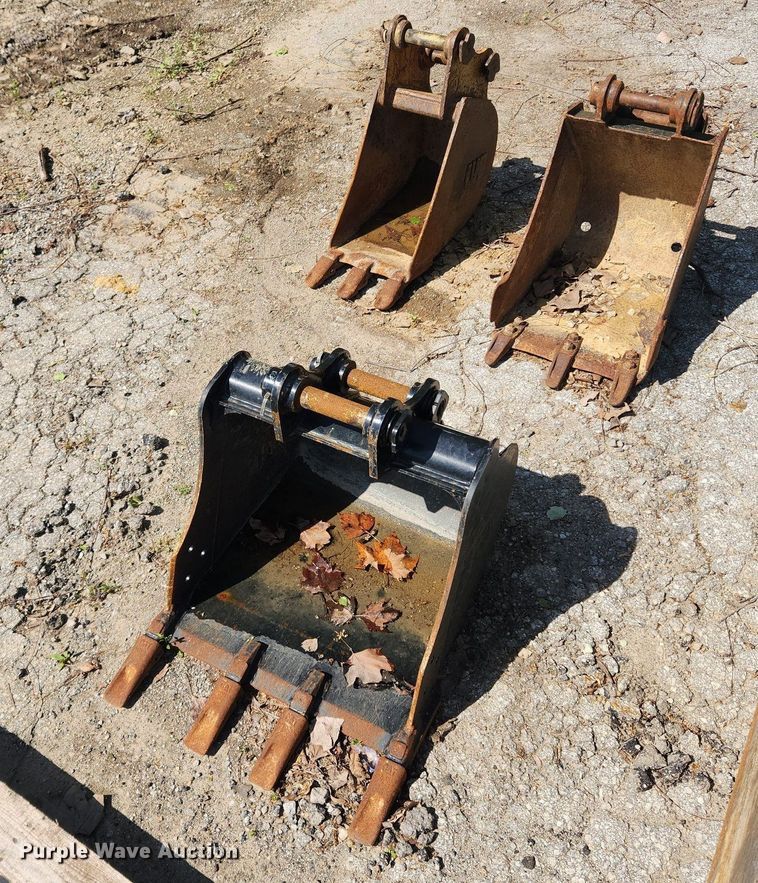 image for item MW9713 2005 Caterpillar 303CR  mini excavator