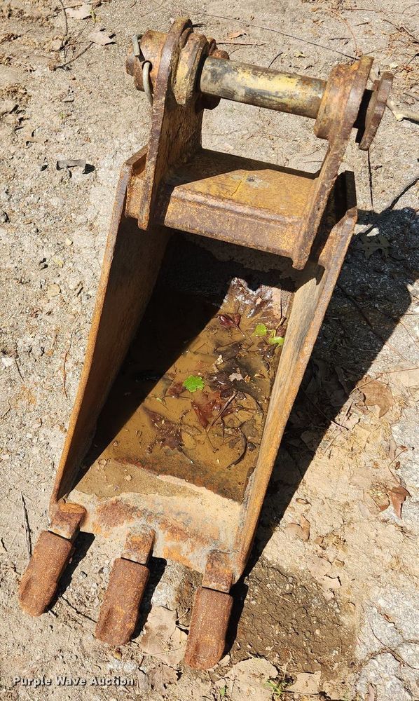 image for item MW9713 2005 Caterpillar 303CR  mini excavator