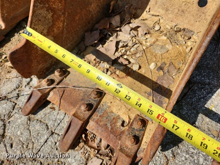 image for item MW9713 2005 Caterpillar 303CR  mini excavator