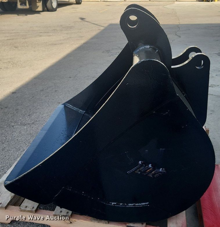 image for item MW9720 TAG  36" W backhoe bucket