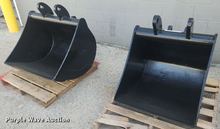image for item MW9721 (2) TAG backhoe buckets