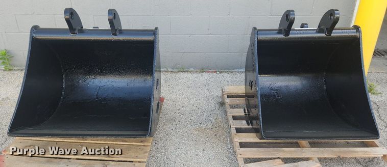 image for item MW9721 (2) TAG backhoe buckets
