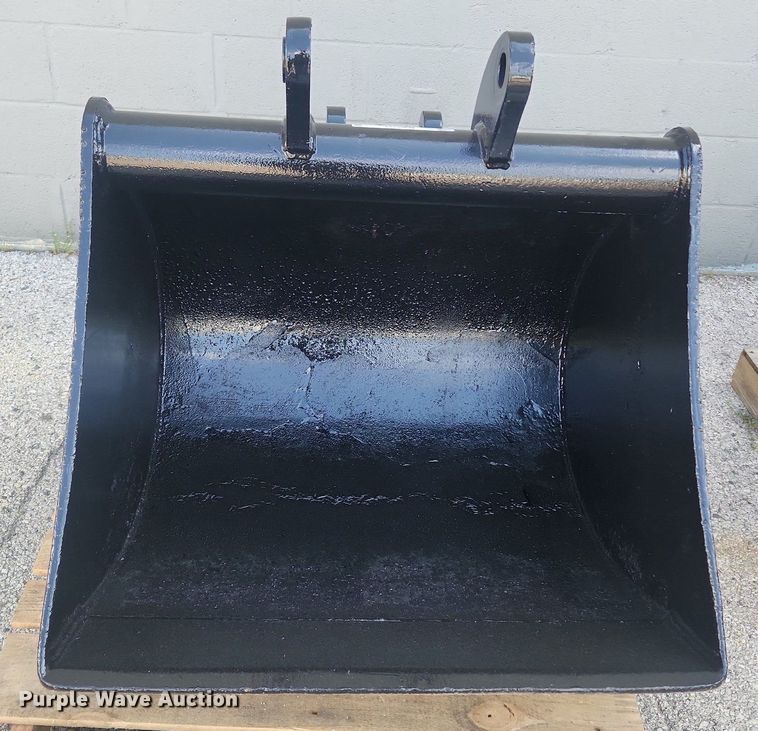 image for item MW9721 (2) TAG backhoe buckets