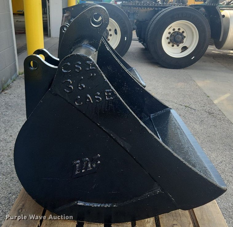 image for item MW9721 (2) TAG backhoe buckets