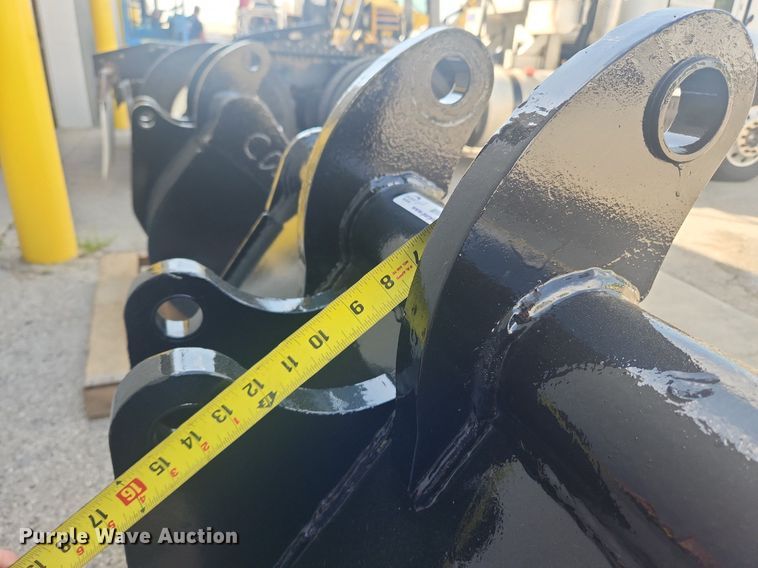 image for item MW9721 (2) TAG backhoe buckets