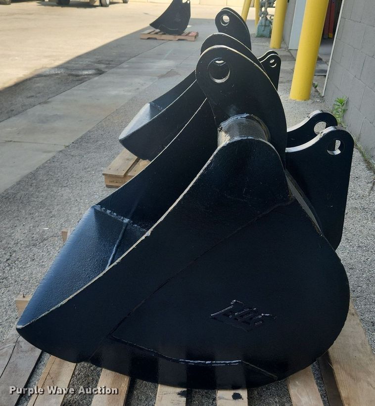 image for item MW9721 (2) TAG backhoe buckets