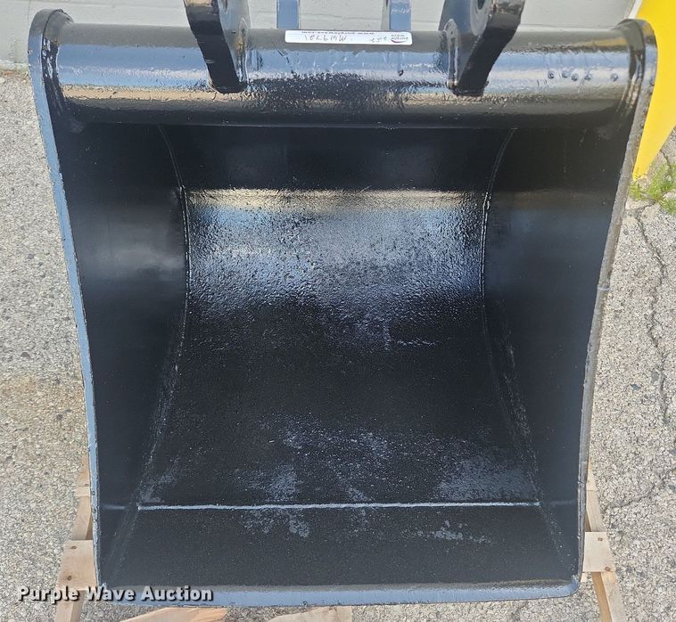 image for item MW9721 (2) TAG backhoe buckets