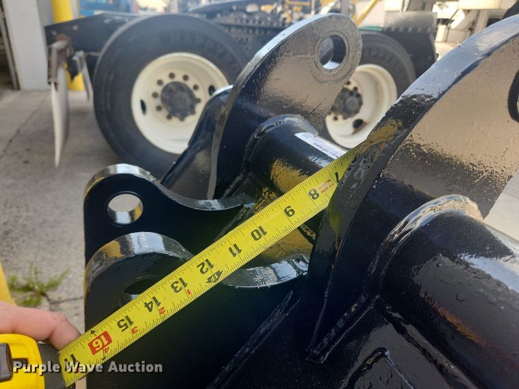 image for item MW9721 (2) TAG backhoe buckets