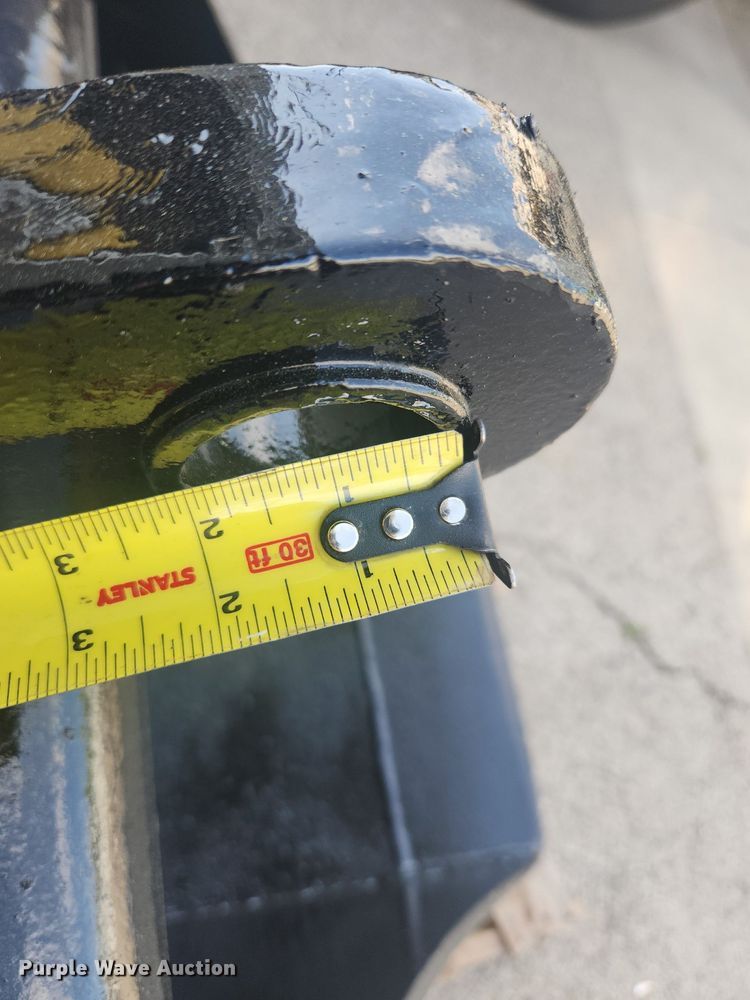 image for item MW9721 (2) TAG backhoe buckets