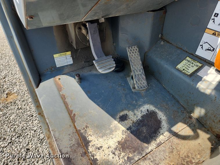 image for item MW9732 2005 Terex TH1048C  telehandler