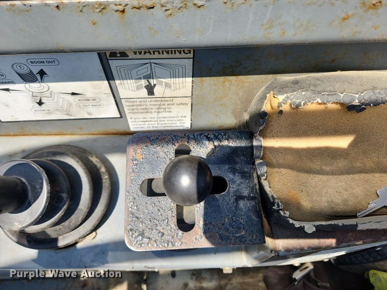 image for item MW9732 2005 Terex TH1048C  telehandler