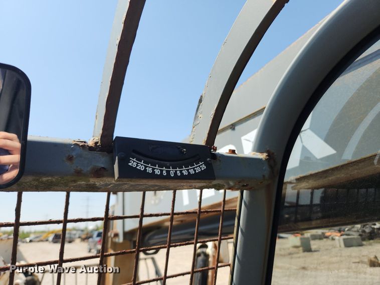 image for item MW9732 2005 Terex TH1048C  telehandler