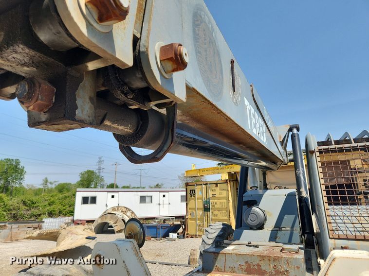 image for item MW9732 2005 Terex TH1048C  telehandler