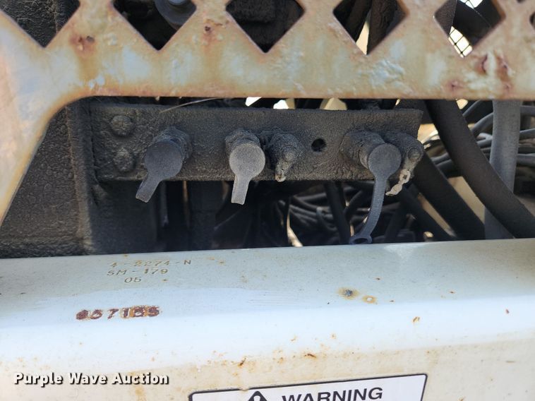 image for item MW9732 2005 Terex TH1048C  telehandler