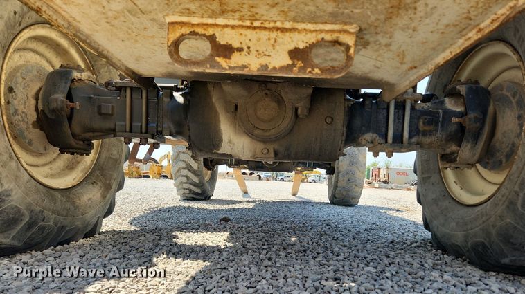 image for item MW9732 2005 Terex TH1048C  telehandler