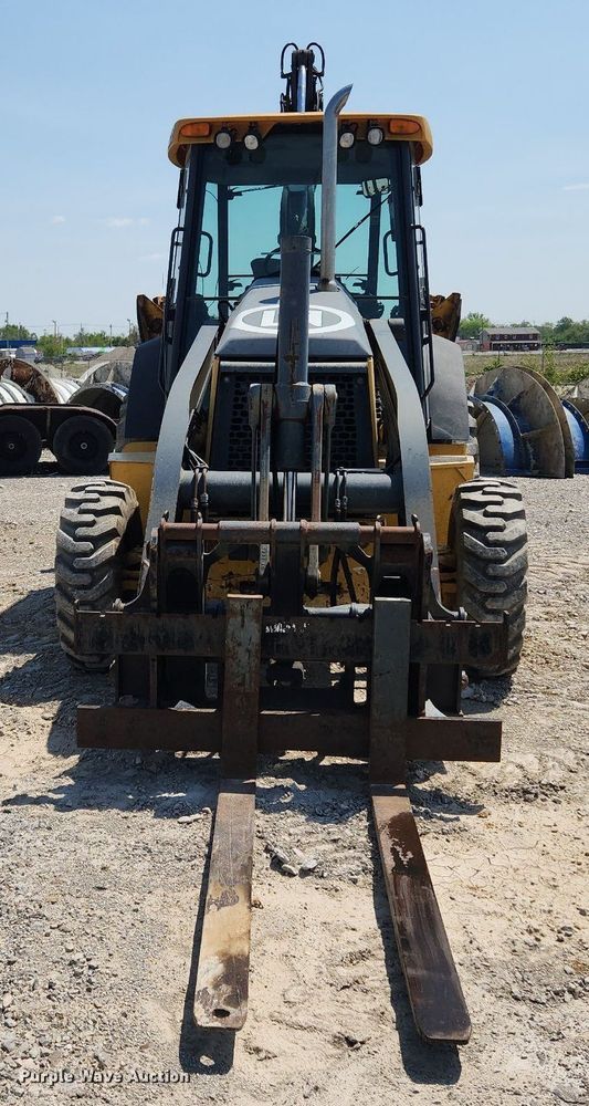 image for item MW9733 2007 John Deere 410J  backhoe