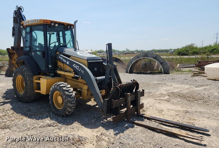 image for item MW9733 2007 John Deere 410J  backhoe