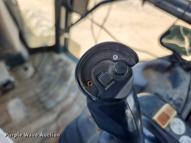 image for item MW9733 2007 John Deere 410J  backhoe