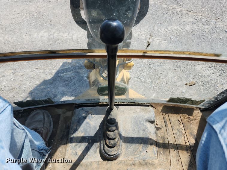 image for item MW9733 2007 John Deere 410J  backhoe