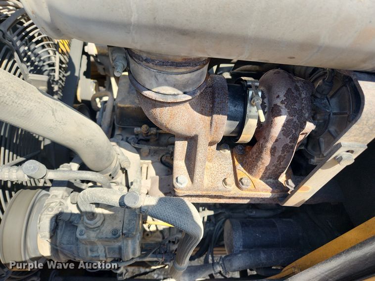 image for item MW9733 2007 John Deere 410J  backhoe