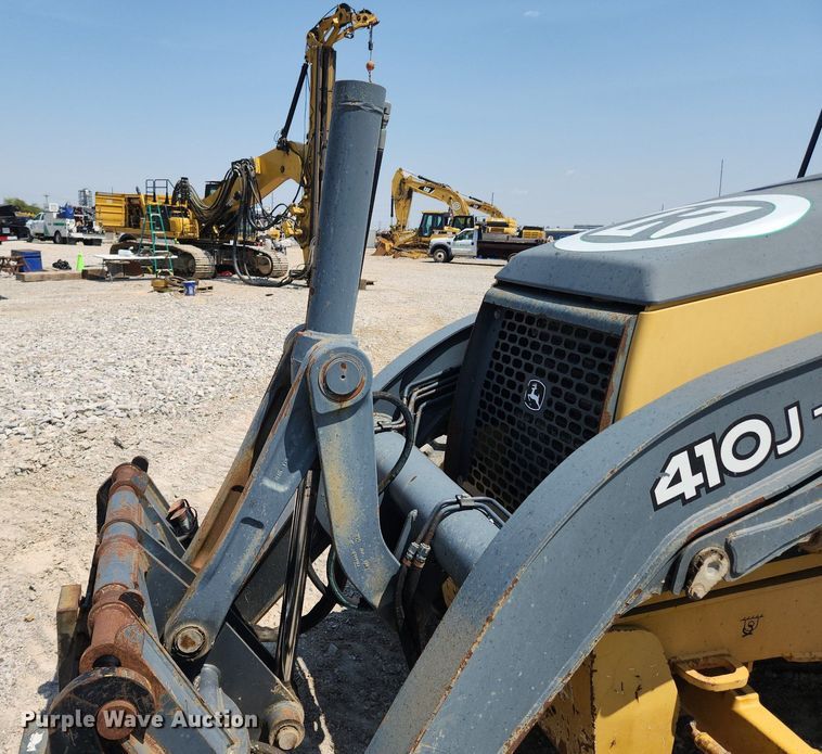 image for item MW9733 2007 John Deere 410J  backhoe