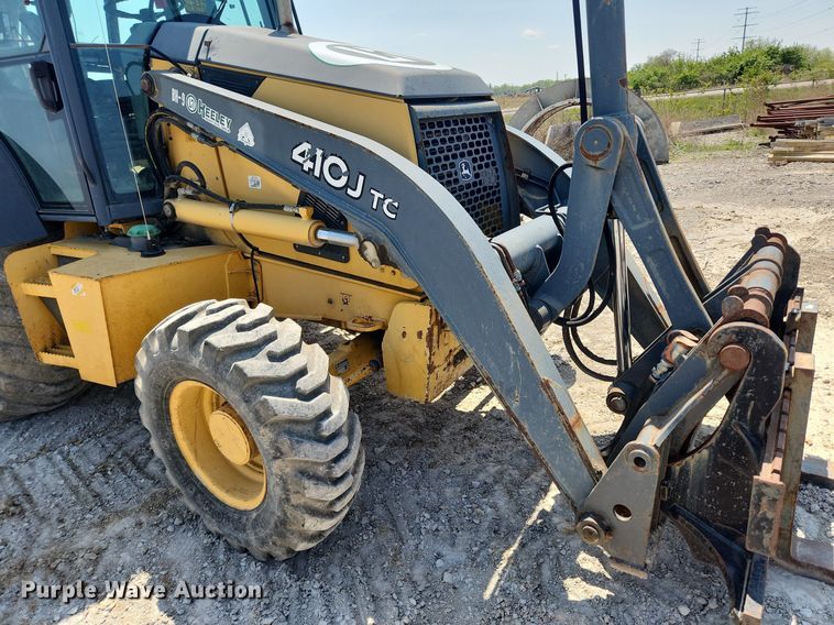 image for item MW9733 2007 John Deere 410J  backhoe