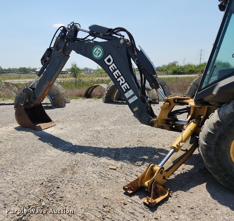image for item MW9733 2007 John Deere 410J  backhoe