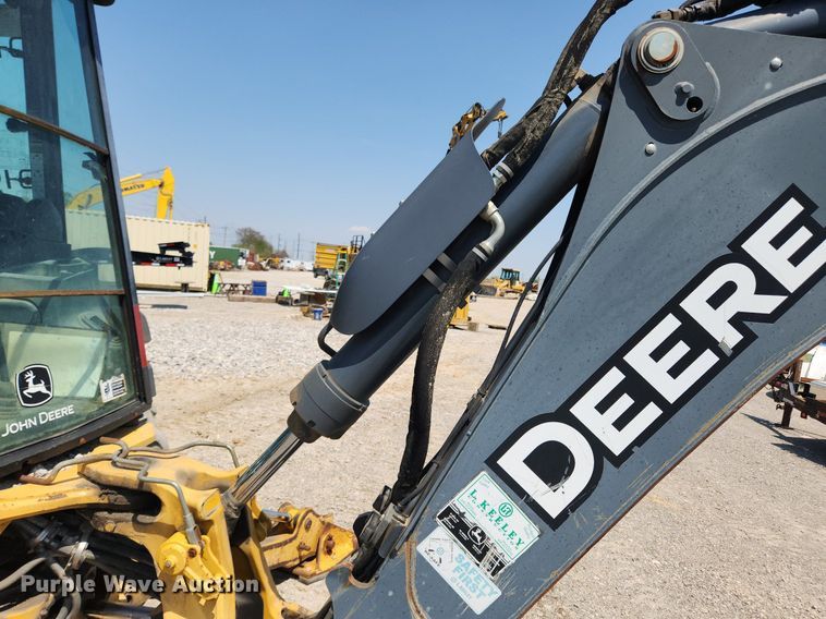 image for item MW9733 2007 John Deere 410J  backhoe