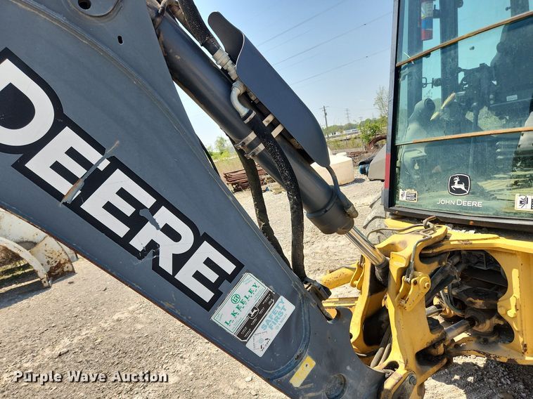 image for item MW9733 2007 John Deere 410J  backhoe