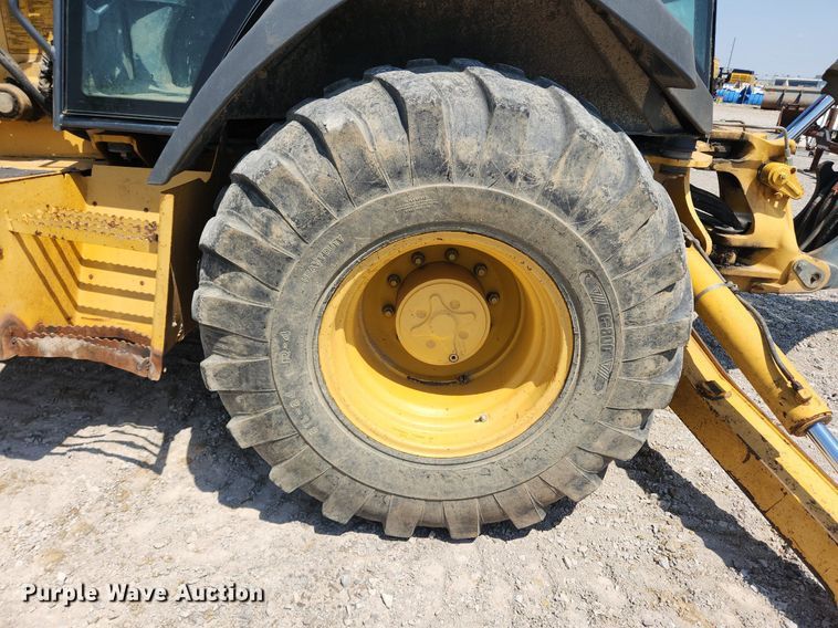 image for item MW9733 2007 John Deere 410J  backhoe