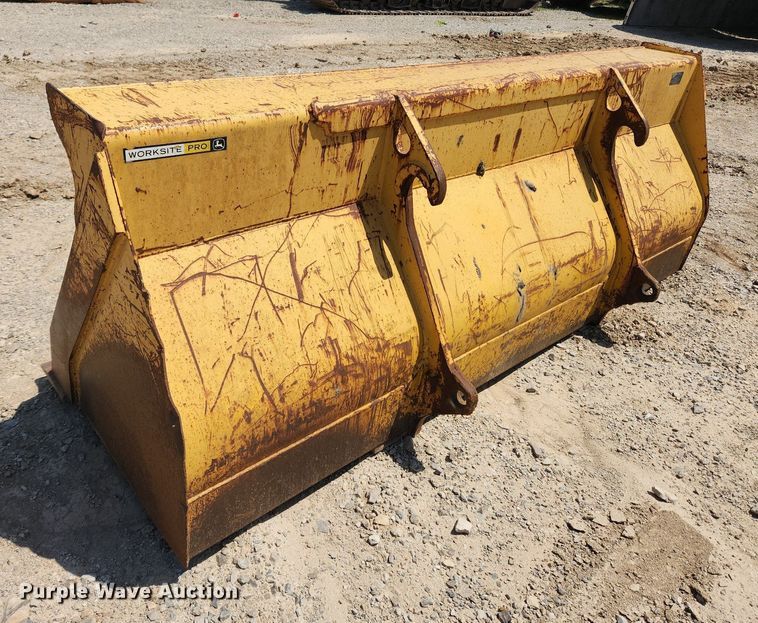 image for item MW9733 2007 John Deere 410J  backhoe