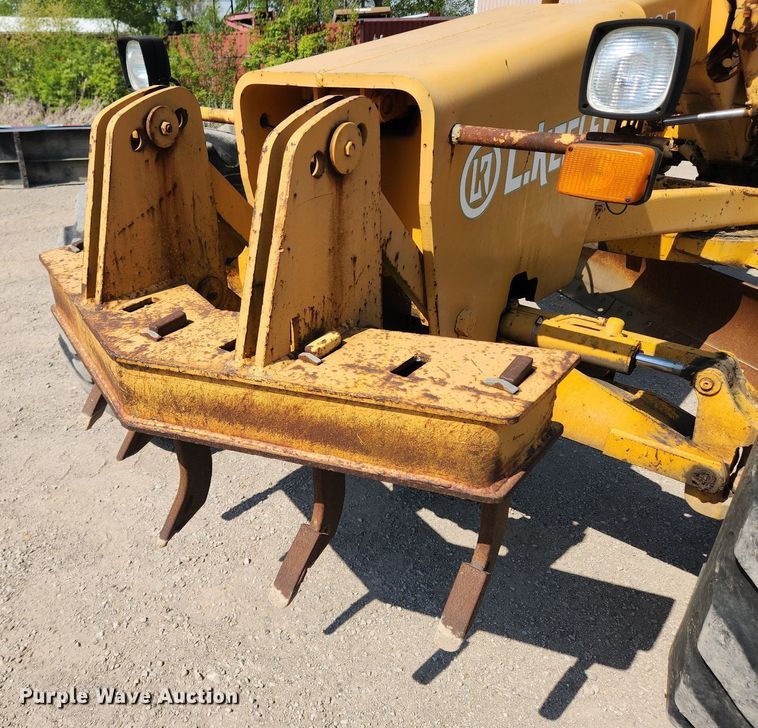 image for item MW9734 1988 John Deere 570B  motor grader