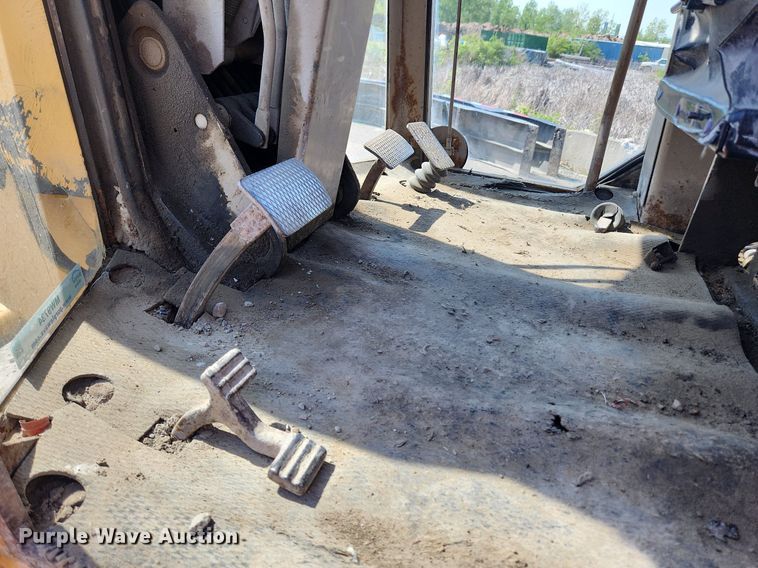 image for item MW9734 1988 John Deere 570B  motor grader