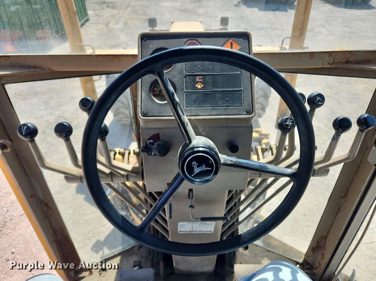 image for item MW9734 1988 John Deere 570B  motor grader