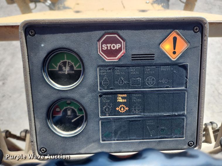 image for item MW9734 1988 John Deere 570B  motor grader