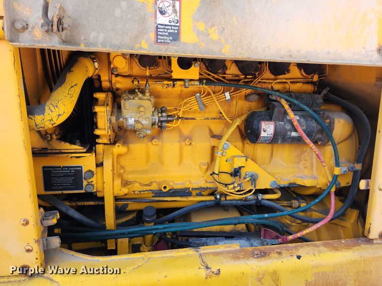 image for item MW9734 1988 John Deere 570B  motor grader