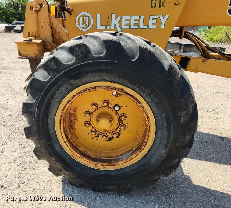 image for item MW9734 1988 John Deere 570B  motor grader